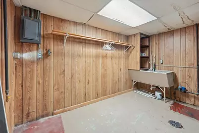 981 W 69th Place, Merrillville, IN 46410 - Photo 18