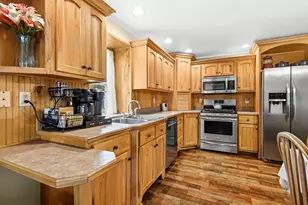 1113 Begonia St SE, Demotte, IN 46310 - Photo 6