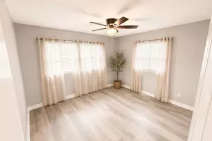 6856 Van Buren St, Merrillville, IN 46410 - Photo 10