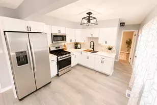 6856 Van Buren St, Merrillville, IN 46410 - Photo 6