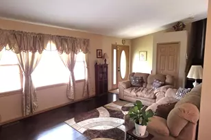 8389 Buchanan St, Merrillville, IN 46410 - Photo 4