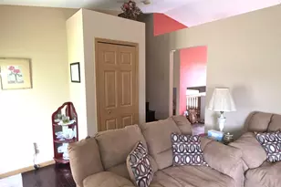 8389 Buchanan St, Merrillville, IN 46410 - Photo 6