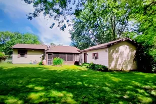 704 S 22nd St, Chesterton, IN 46304 - Photo 2