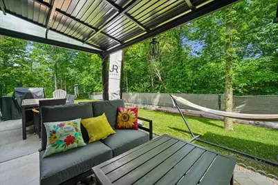 685 Friars Green, Valparaiso, IN 46385 - Photo 4