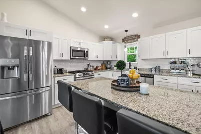 685 Friars Green, Valparaiso, IN 46385 - Photo 8