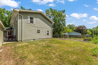 33 E Washington Avenue, Hobart, IN 46342 - Photo 34