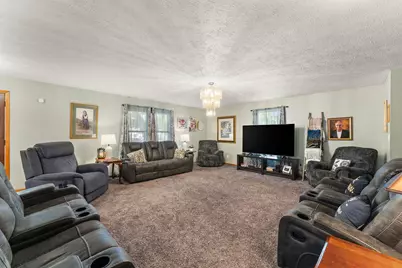 33 E Washington Avenue, Hobart, IN 46342 - Photo 8