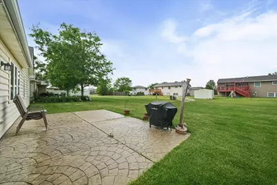 7722 Tanager Street, Hobart, IN 46342 - Photo 24