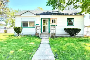 117 N Calumet Ave, Michigan City, IN 46360 - Photo 1