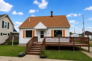 206 S 3rd St, Kentland, IN 47951 - Photo 1