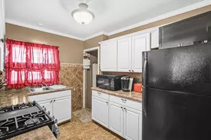 243 Taft Pl, Gary, IN 46404 - Photo 4