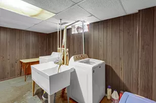 243 Taft Pl, Gary, IN 46404 - Photo 12