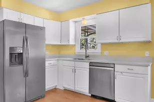 325 Cedar St NW, Demotte, IN 46310 - Photo 6