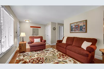 1437 Elm Court, Schererville, IN 46375 - Photo 4