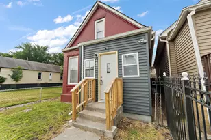 834 Willow Ct, Hammond, IN 46320 - Photo 2