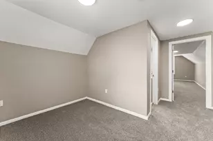 834 Willow Ct, Hammond, IN 46320 - Photo 14