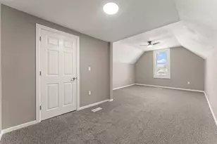 834 Willow Ct, Hammond, IN 46320 - Photo 12