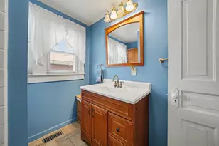 606 Division St, La Porte, IN 46350 - Photo 18