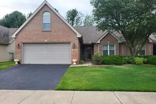 10016 Wildwood Ln, Highland, IN 46322 - Photo 2