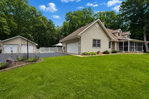 490 W 75 S, Valparaiso, IN 46385 - Photo 1