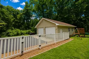 490 W 75 S, Valparaiso, IN 46385 - Photo 32