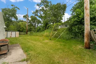 1021 Hamilton Pl, Gary, IN 46403 - Photo 20