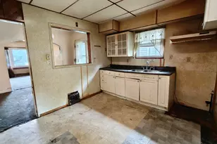1154 Hendricks St, Gary, IN 46404 - Photo 16