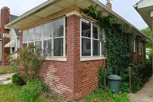 1154 Hendricks St, Gary, IN 46404 - Photo 2