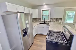 510 1st St, La Porte, IN 46350 - Photo 10
