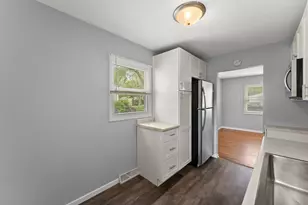 228 Oak St, Crown Point, IN 46307 - Photo 6