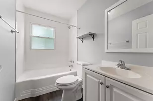 228 Oak St, Crown Point, IN 46307 - Photo 10