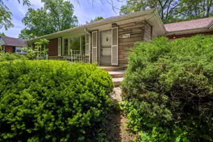 8570 Mattson Dr, Saint John, IN 46373 - Photo 2