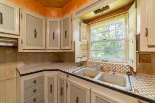 8570 Mattson Dr, Saint John, IN 46373 - Photo 6