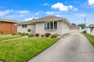 3531 43rd Pl, Highland, IN 46322 - Photo 2