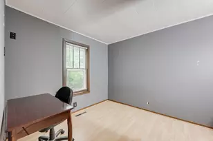 1506 Farrand Ave, La Porte, IN 46350 - Photo 6