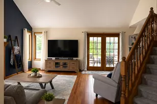 403 Sand Creek Dr N, Chesterton, IN 46304 - Photo 2