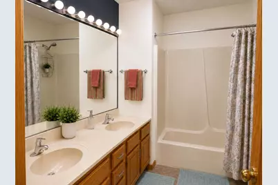 403 Sand Creek Drive N, Chesterton, IN 46304 - Photo 6