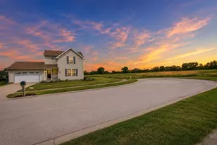 204 Walnut Crossing Dr, Walkerton, IN 46574 - Photo 1