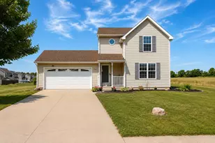 204 Walnut Crossing Dr, Walkerton, IN 46574 - Photo 2