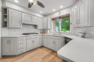 185 Amhurst Pl, Valparaiso, IN 46385 - Photo 16