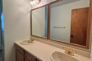 570 E Amsler Rd, Rensselaer, IN 47978 - Photo 10