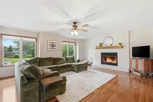 10031 Northcote Ct, Saint John, IN 46373 - Photo 14