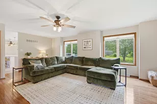 10031 Northcote Ct, Saint John, IN 46373 - Photo 16