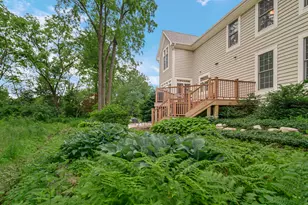 2506 Ashbourne Ct, Valparaiso, IN 46385 - Photo 4