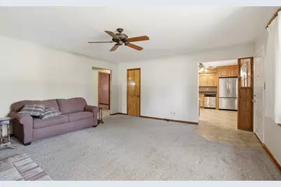 613 E Ash Place, Griffith, IN 46319 - Photo 4