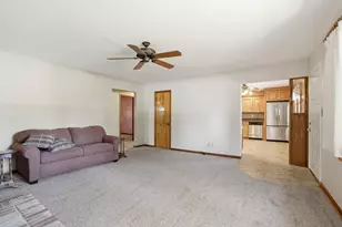 613 E Ash Pl, Griffith, IN 46319 - Photo 4