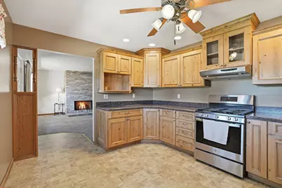 613 E Ash Place, Griffith, IN 46319 - Photo 6