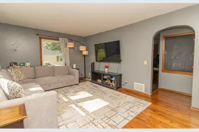 211 Woodland Drive, Lowell, IN 46356 - Photo 6