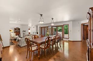 130 Woodland Hickory Ct, Valparaiso, IN 46385 - Photo 8