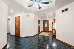 130 Woodland Hickory Ct, Valparaiso, IN 46385 - Photo 2